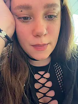 lucy-joy online show from 28, 7, 2026