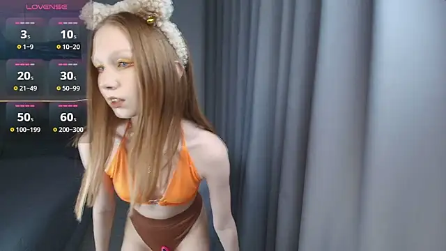 FoxyMira online show from 22, 9, 2025