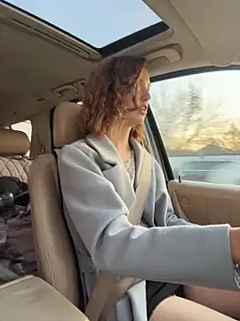 Snapshot of DollyTall chatting on 22, 11, 2025 DollyTall online show from 22, 11, 2025