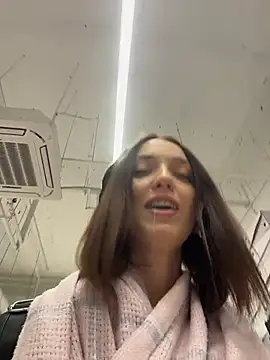 Snapshot of DollyTall chatting on 13, 1, 2026 DollyTall online show from 13, 1, 2026