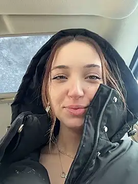 Snapshot of DollyTall chatting on 24, 2, 2026 DollyTall online show from 24, 2, 2026