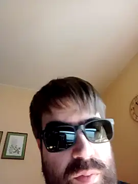 Snapshot of ynroh_87 chatting on 13, 3, 2026 ynroh 87 online show from 13, 3, 2026