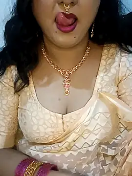 Snapshot of Niharika555 chatting on 28, 7, 2026 Niharika555 online show from 28, 7, 2026