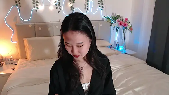 yuna k online show from 23, 4, 2026