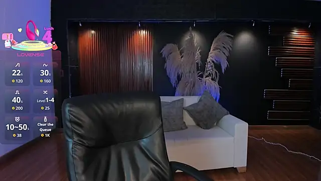 Snapshot of AidaJones chatting on 10, 9, 2025 AidaJones online show from 10, 9, 2025