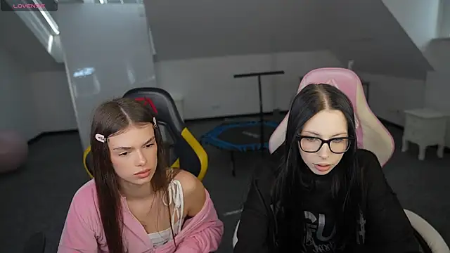 Snapshot of VivianSweet_ chatting on 7, 3, 2026 VivianSweet online show from 7, 3, 2026