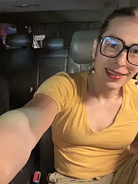 Snapshot of mayra_mayhem chatting on 4, 6, 2026 mayra mayhem online show from 4, 6, 2026