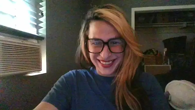 Snapshot of mayra_mayhem chatting on 4, 8, 2026 mayra mayhem online show from 4, 8, 2026