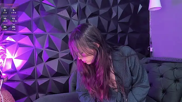 Astridhotman online show from 11, 9, 2025