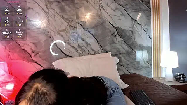 Astridhotman online show from 8, 10, 2025