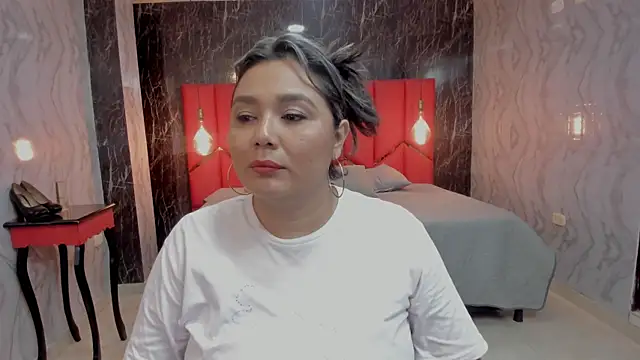 Snapshot of LatinaHoleQueen chatting on 17, 7, 2026 LatinaHoleQueen online show from 17, 7, 2026