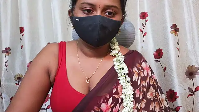Snapshot of Pavani-Sexy chatting on 16, 7, 2026 Pavani-Sexy online show from 16, 7, 2026