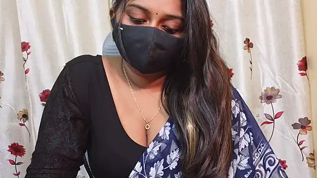 Snapshot of Pavani-Sexy chatting on 17, 7, 2026 Pavani-Sexy online show from 17, 7, 2026