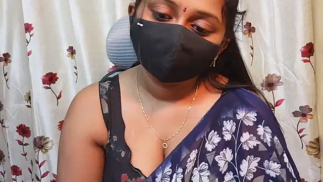 Snapshot of Pavani-Sexy chatting on 17, 7, 2026 Pavani-Sexy online show from 17, 7, 2026
