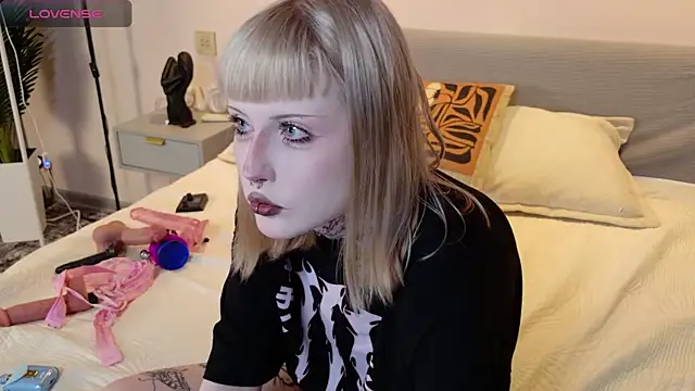 Snapshot of MilkMeSoftly chatting on 25, 6, 2026 MilkMeSoftly online show from 25, 6, 2026