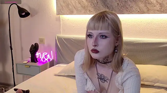 Snapshot of MilkMeSoftly chatting on 26, 6, 2026 MilkMeSoftly online show from 26, 6, 2026