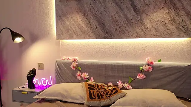 Snapshot of MilkMeSoftly chatting on 23, 7, 2026 MilkMeSoftly online show from 23, 7, 2026