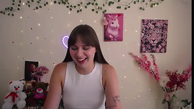 Snapshot of Amanda_Bright_ chatting on 7, 7, 2026 Amanda Bright online show from 7, 7, 2026