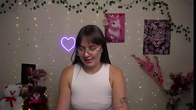 Snapshot of Amanda_Bright_ chatting on 28, 7, 2026 Amanda Bright online show from 28, 7, 2026