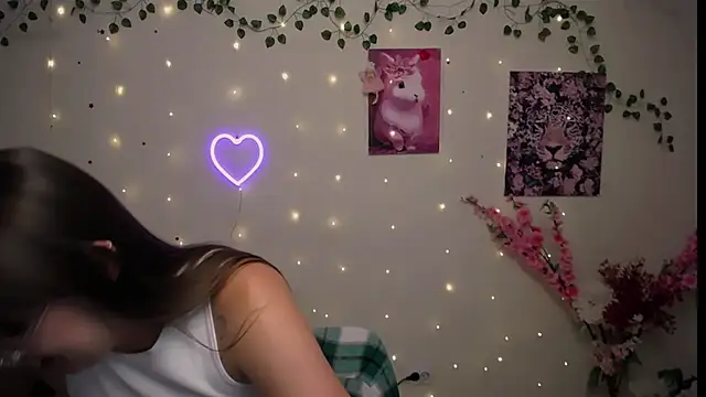 Snapshot of Amanda_Bright_ chatting on 28, 7, 2026 Amanda Bright online show from 28, 7, 2026