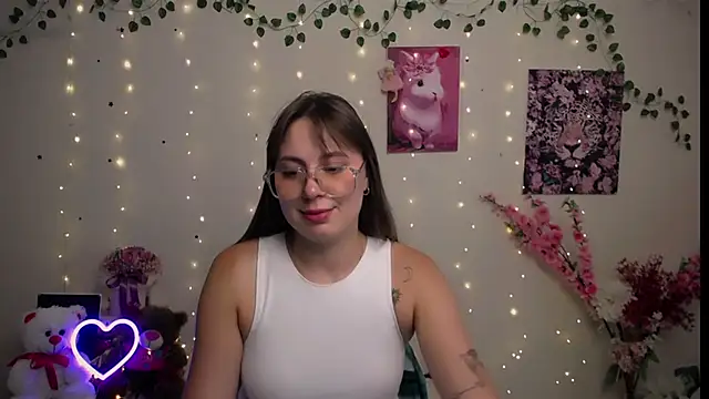 Snapshot of Amanda_Bright_ chatting on 3, 8, 2026 Amanda Bright online show from 3, 8, 2026