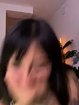 AnnieCouperr online show from 28, 4, 2026
