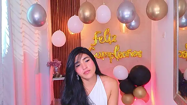 Lia Mar  online show from 25, 6, 2026
