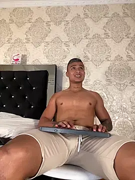 Snapshot of ThiagoBlaze chatting on 29, 11, 2025 ThiagoBlaze online show from 29, 11, 2025