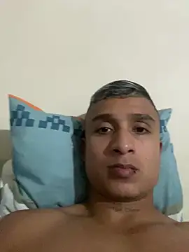 Snapshot of ThiagoBlaze chatting on 18, 12, 2025 ThiagoBlaze online show from 18, 12, 2025