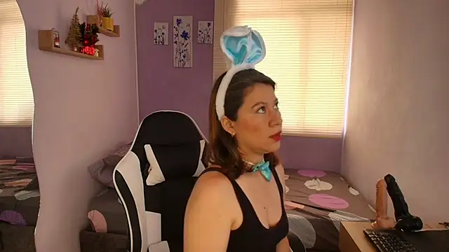 Snapshot of luna_desiree chatting on 29, 11, 2025 luna desiree online show from 29, 11, 2025