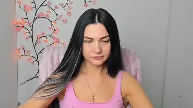 Lune Moon online show from 5, 3, 2026