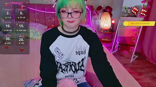 CoralineYoung online show from 6, 5, 2026