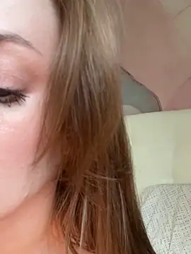 Rosie Holmes  online show from 21, 9, 2025