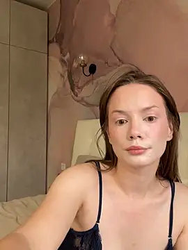 Rosie Holmes  online show from 27, 9, 2025