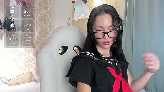 LilyThea online show from 15, 10, 2025