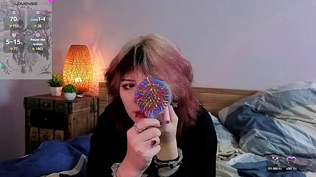 Snapshot of TaiteBeat chatting on 6, 10, 2025 TaiteBeat online show from 6, 10, 2025