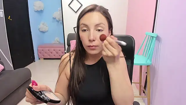 paula miler1 online show from 4, 11, 2025