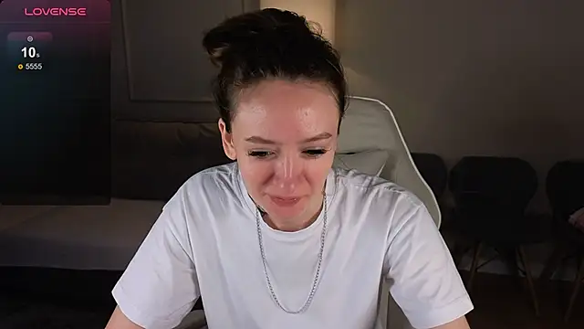 cutienaughtygirl online show from 4, 7, 2026