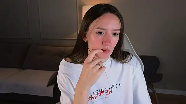 cutienaughtygirl online show from 23, 7, 2026