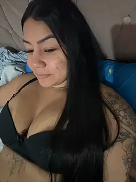 julianamascarada online show from 11, 11, 2025