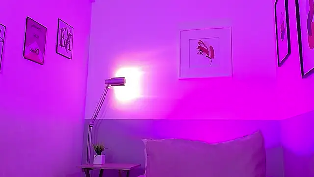cutepetitee online show from 29, 4, 2026