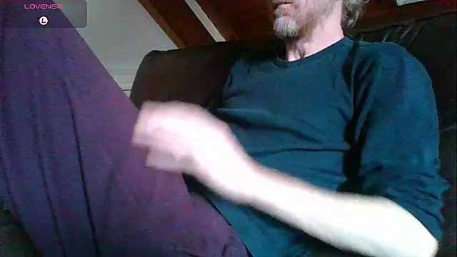 Snapshot of Vrenico-SC chatting on 19, 10, 2025 Vrenico-SC online show from 19, 10, 2025