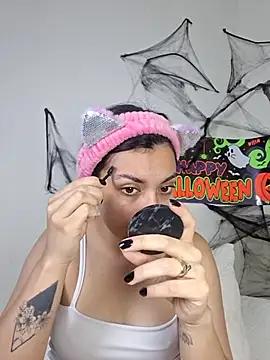 Snapshot of AmaiaSalvatore chatting on 31, 10, 2025 AmaiaSalvatore online show from 31, 10, 2025