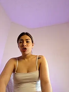 Snapshot of AmaiaSalvatore chatting on 9, 11, 2025 AmaiaSalvatore online show from 9, 11, 2025