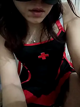 alicepavia22 online show from 5, 1, 2026