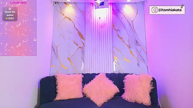 Snapshot of Mhiaa_Sweet chatting on 6, 11, 2025 Mhiaa Sweet online show from 6, 11, 2025