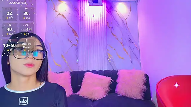 Snapshot of Mhiaa_Sweet chatting on 14, 11, 2025 Mhiaa Sweet online show from 14, 11, 2025