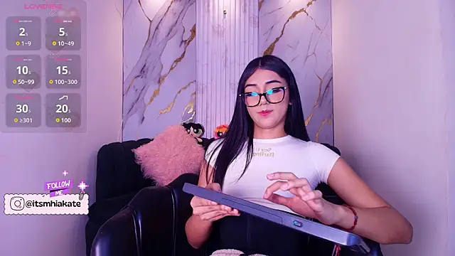 Snapshot of Mhiaa_Sweet chatting on 3, 3, 2026 Mhiaa Sweet online show from 3, 3, 2026