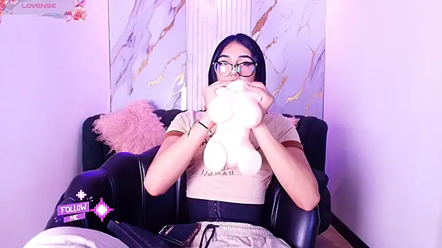 Snapshot of Mhiaa_Sweet chatting on 30, 4, 2026 Mhiaa Sweet online show from 30, 4, 2026