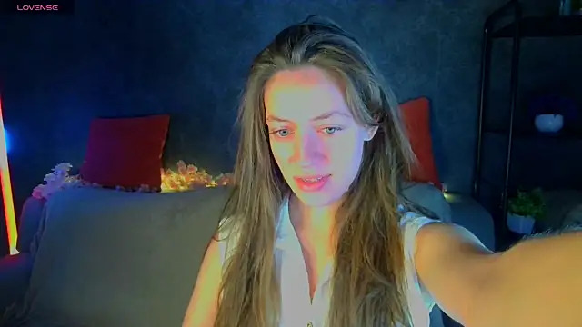 Agnes Wells online show from 13, 7, 2026